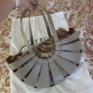 Bottega Veneta The Medium Shell Bag